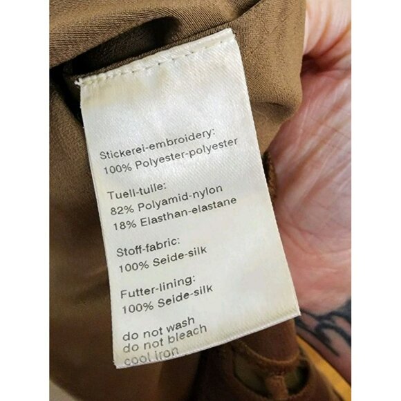 Size 6 AKRIS Caramel Gold Brown V-Neck Dress Textured Stripes 100% Silk $3990 - Picture 7 of 9